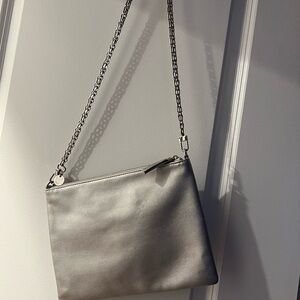 Pretty Connected SILVER makeup BAG AND CAMERA CHAIN
New